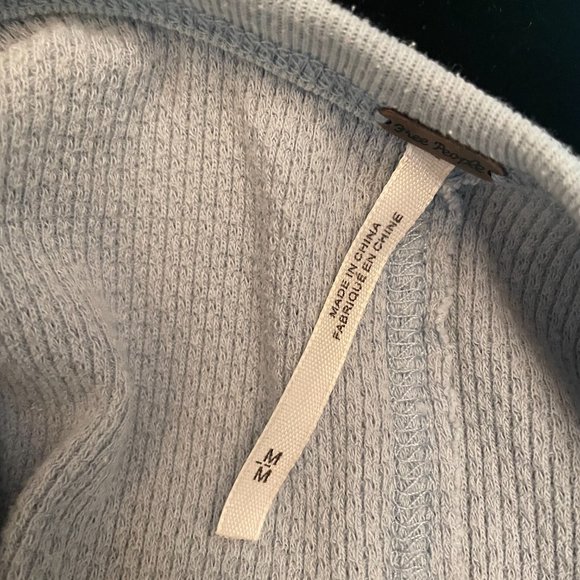 FREE PEOPLE Alpine Ski Lodge Sweater Cuff Henley Shirt M - Picture 3 of 8